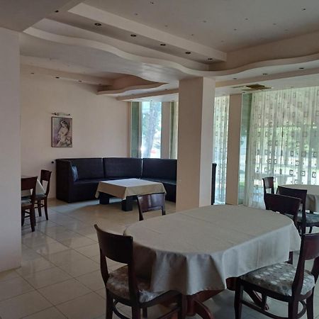 Hotel Интернационал à Kulata Extérieur photo